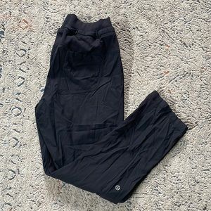 Lululemon Ankle Cropped Jogger Pants